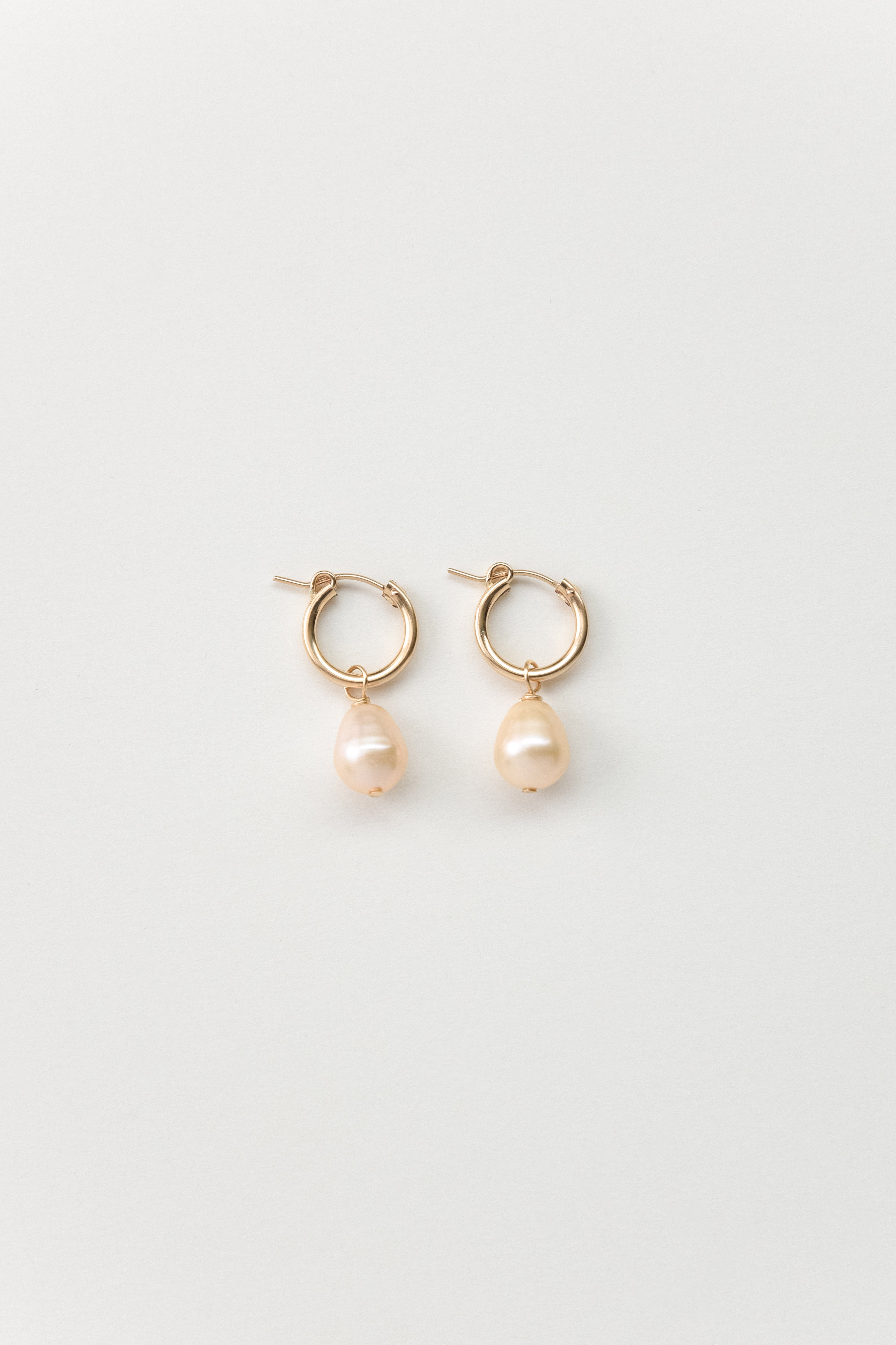 Darya Earrings Peach