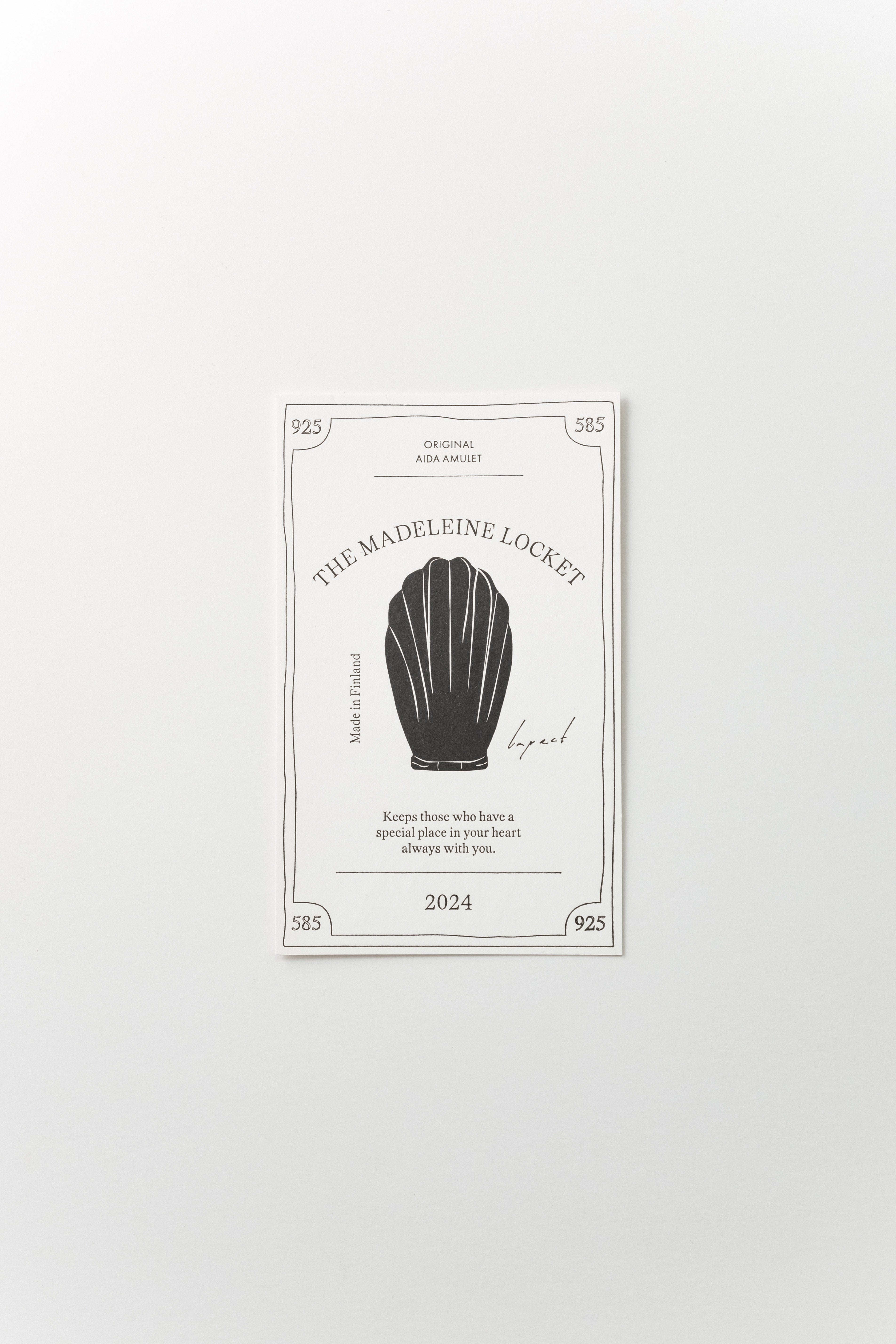 Madeleine Photo Locket