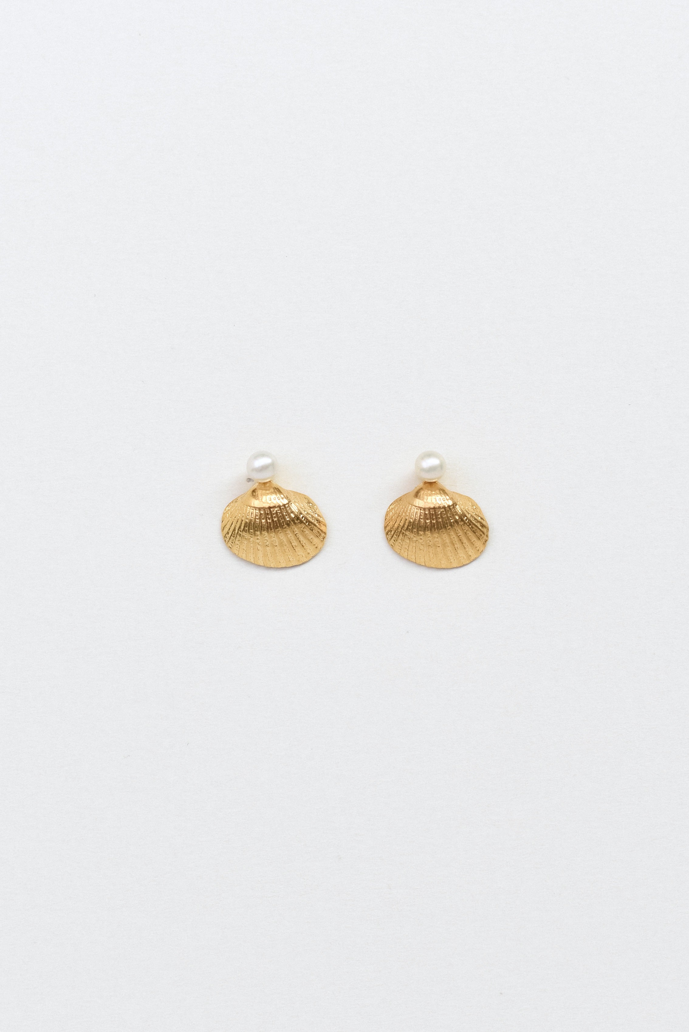 Seashell Pearl Earrings