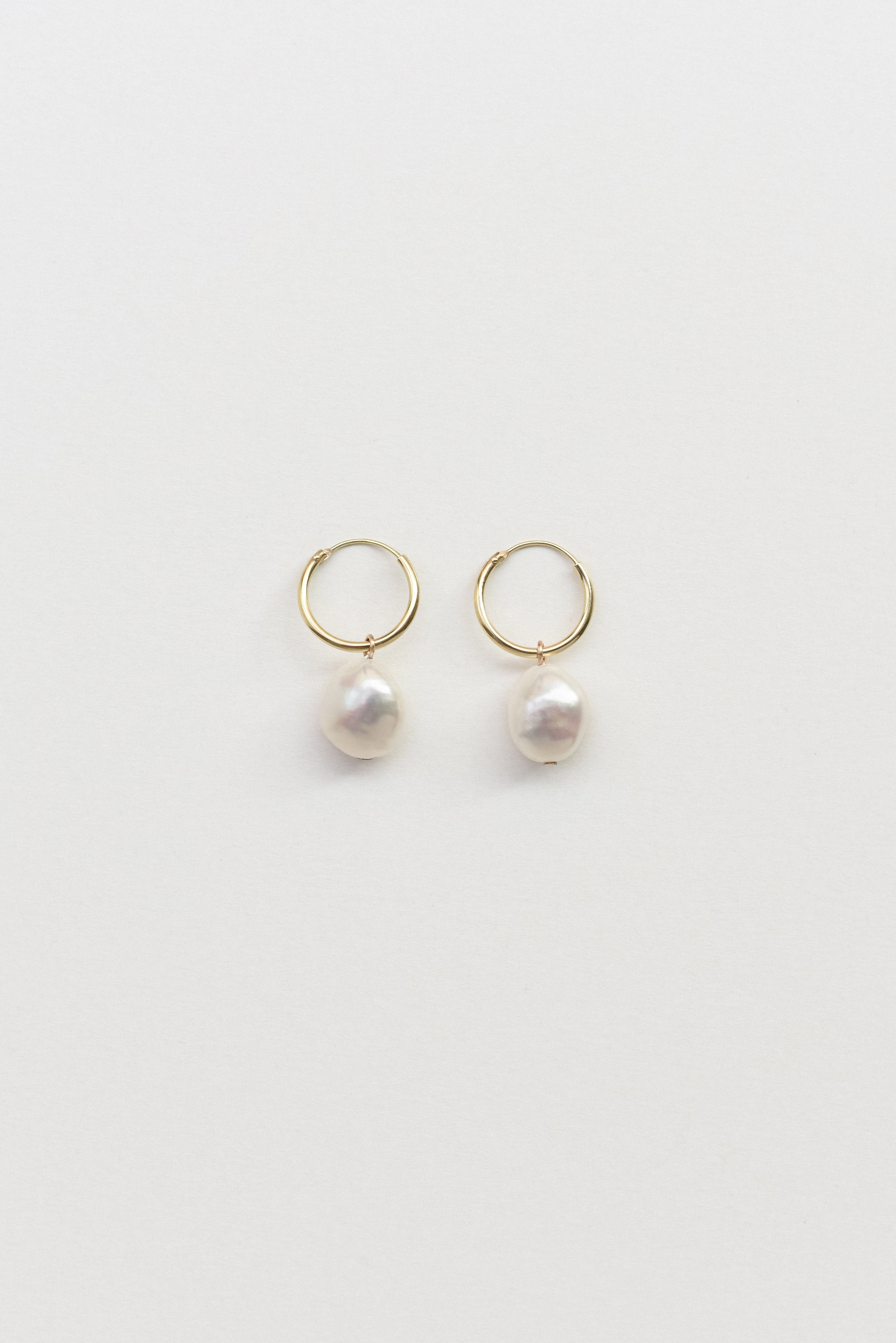 Petite Earrings 9K Gold