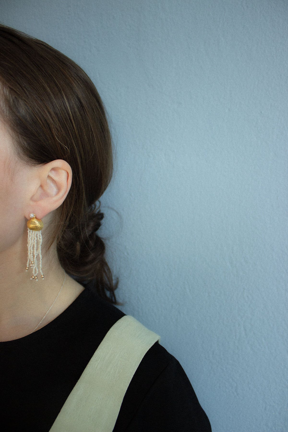 Archive Sale Earrings 12 (Seashell with tiny pearls)