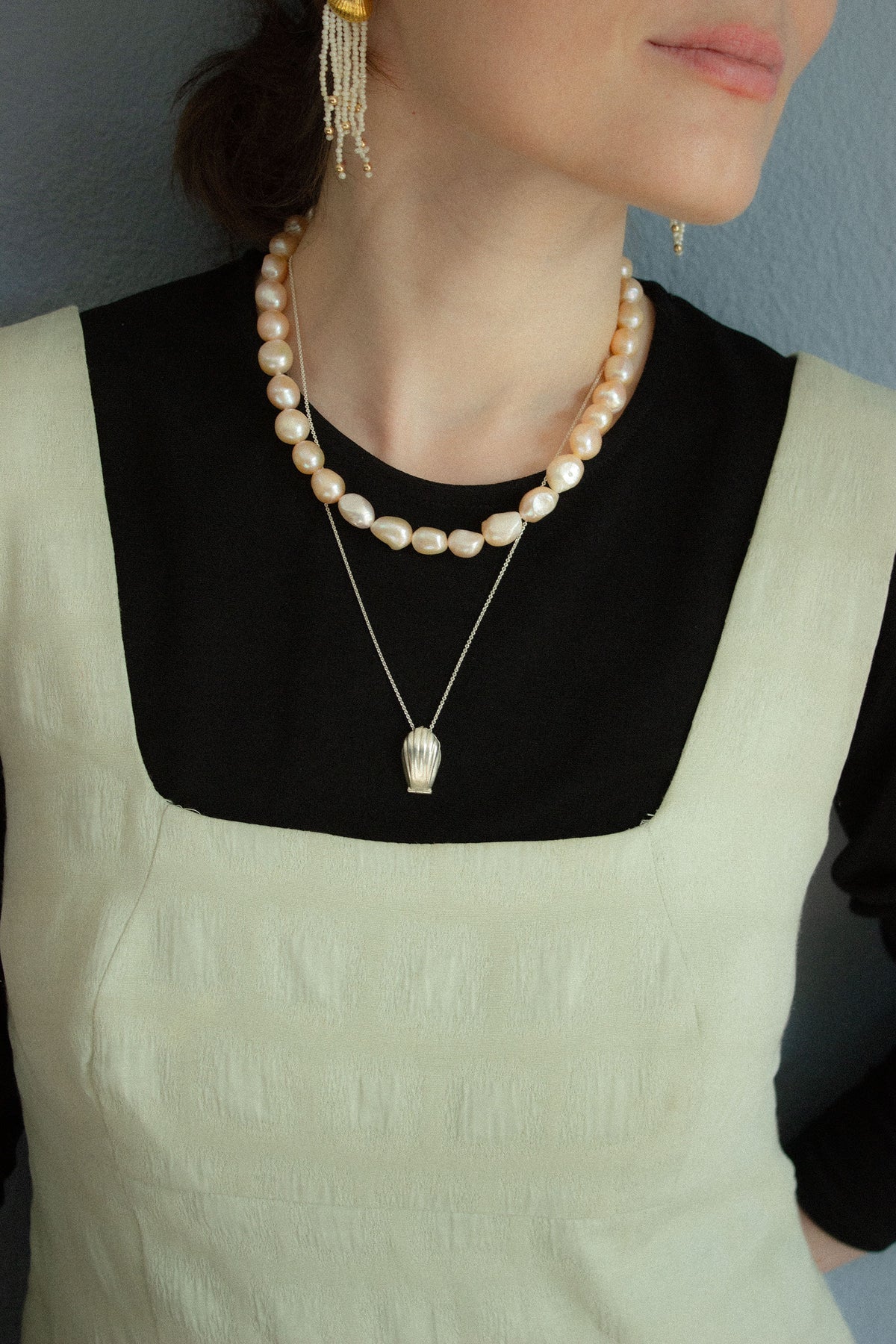 Archive Sale Necklace 06 (peach coloured darya pearls)