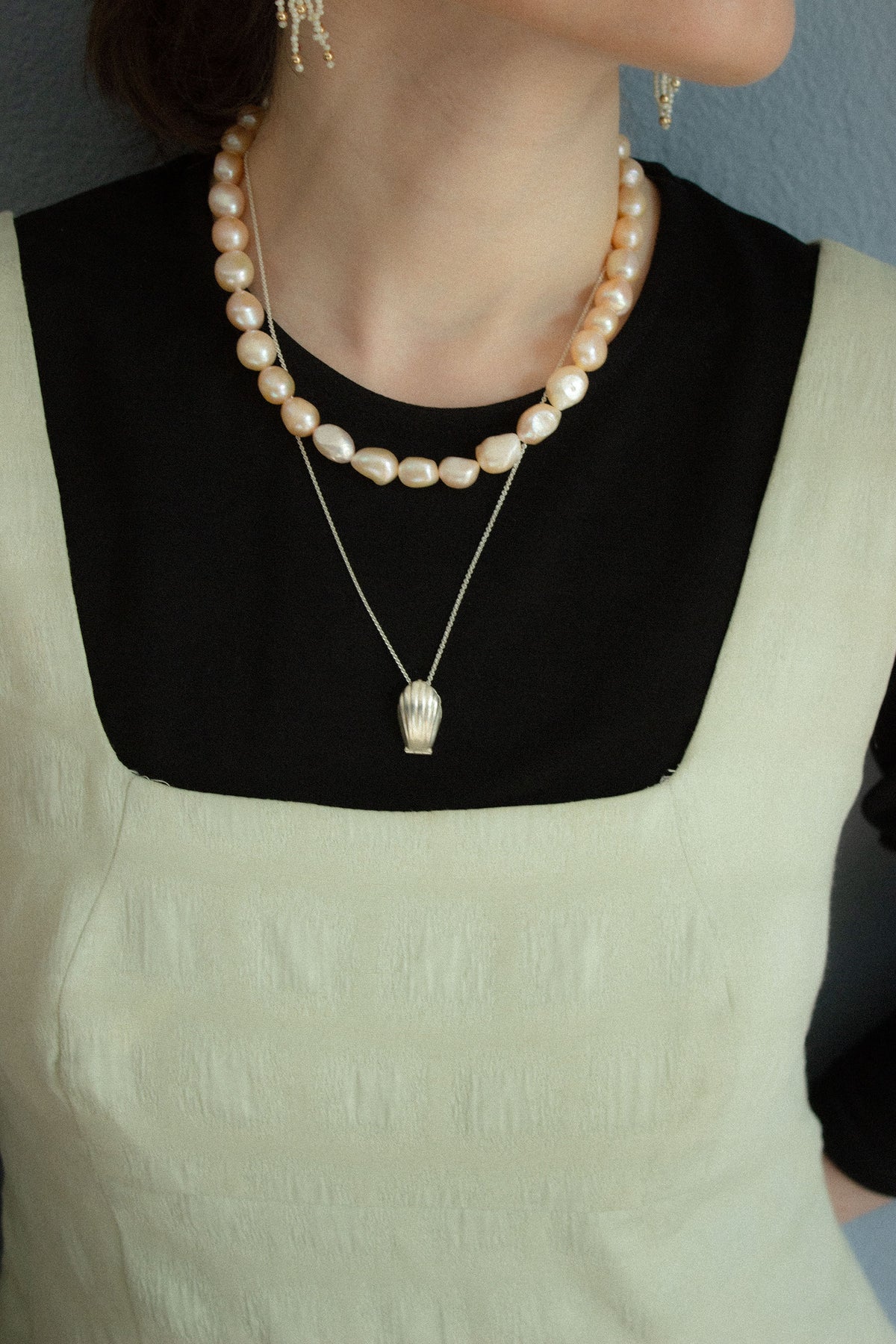 Archive Sale Necklace 06 (peach coloured darya pearls)