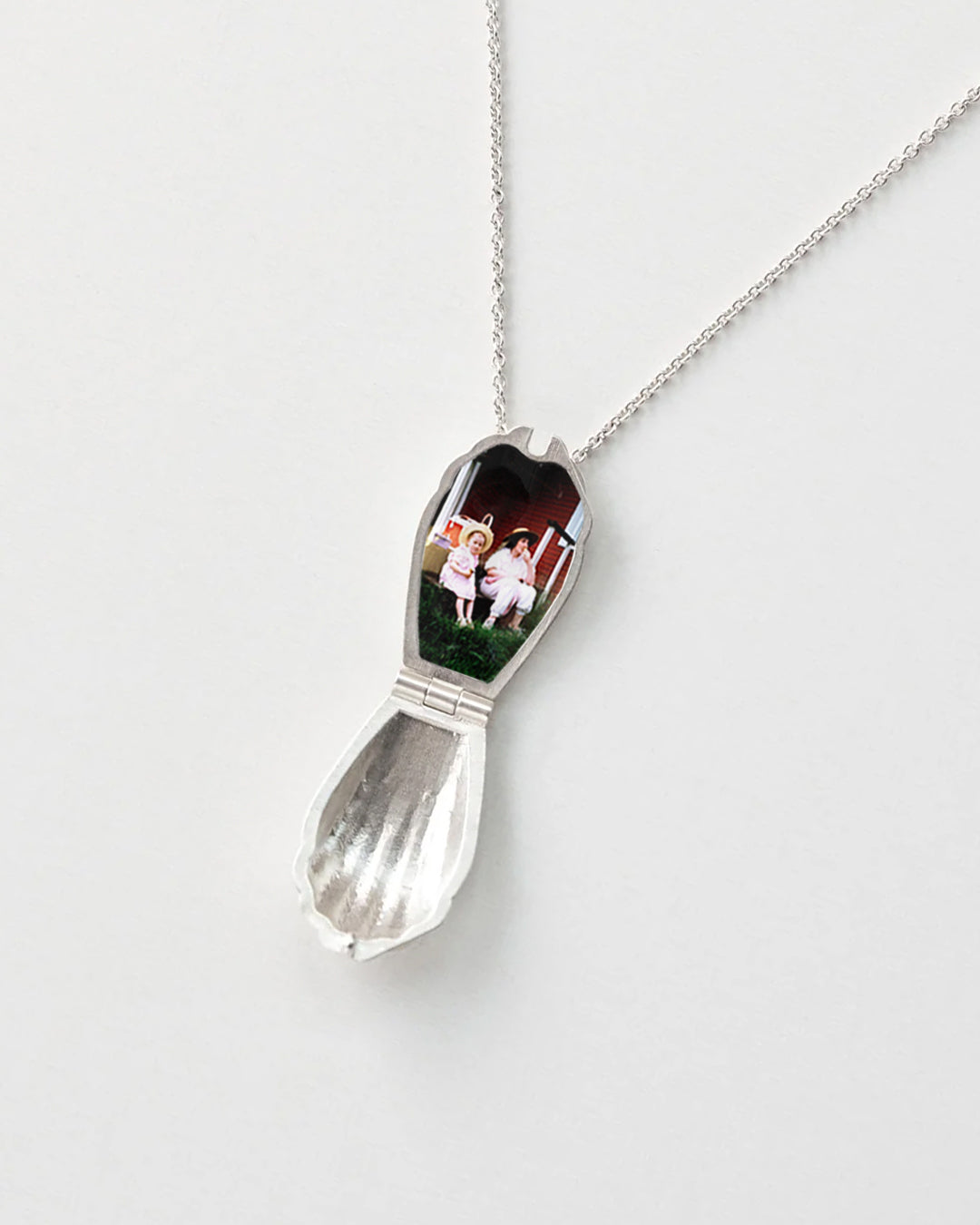 Madeleine Photo Locket Silver