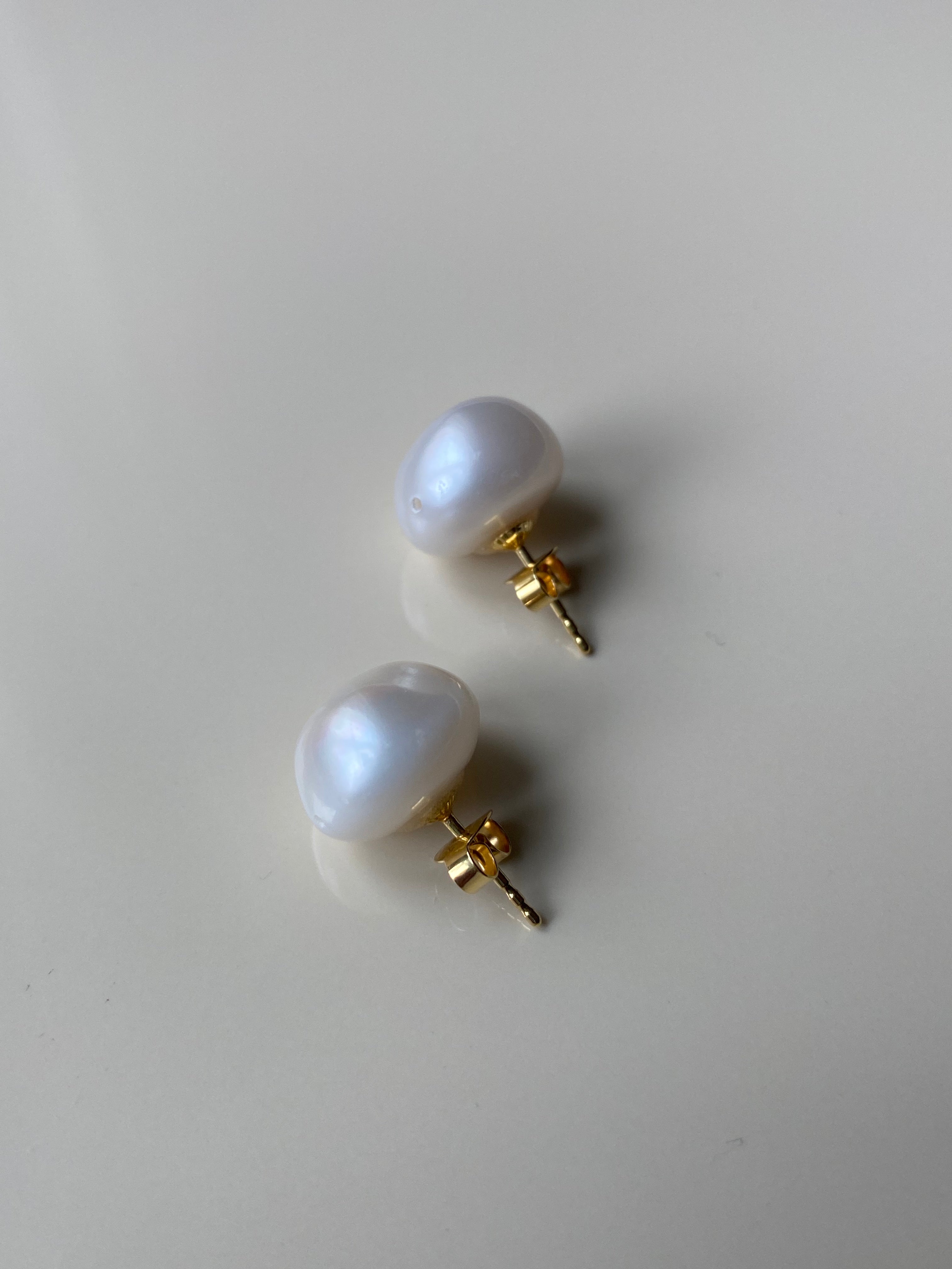 aida impact petite pearl stud earrings silver gold