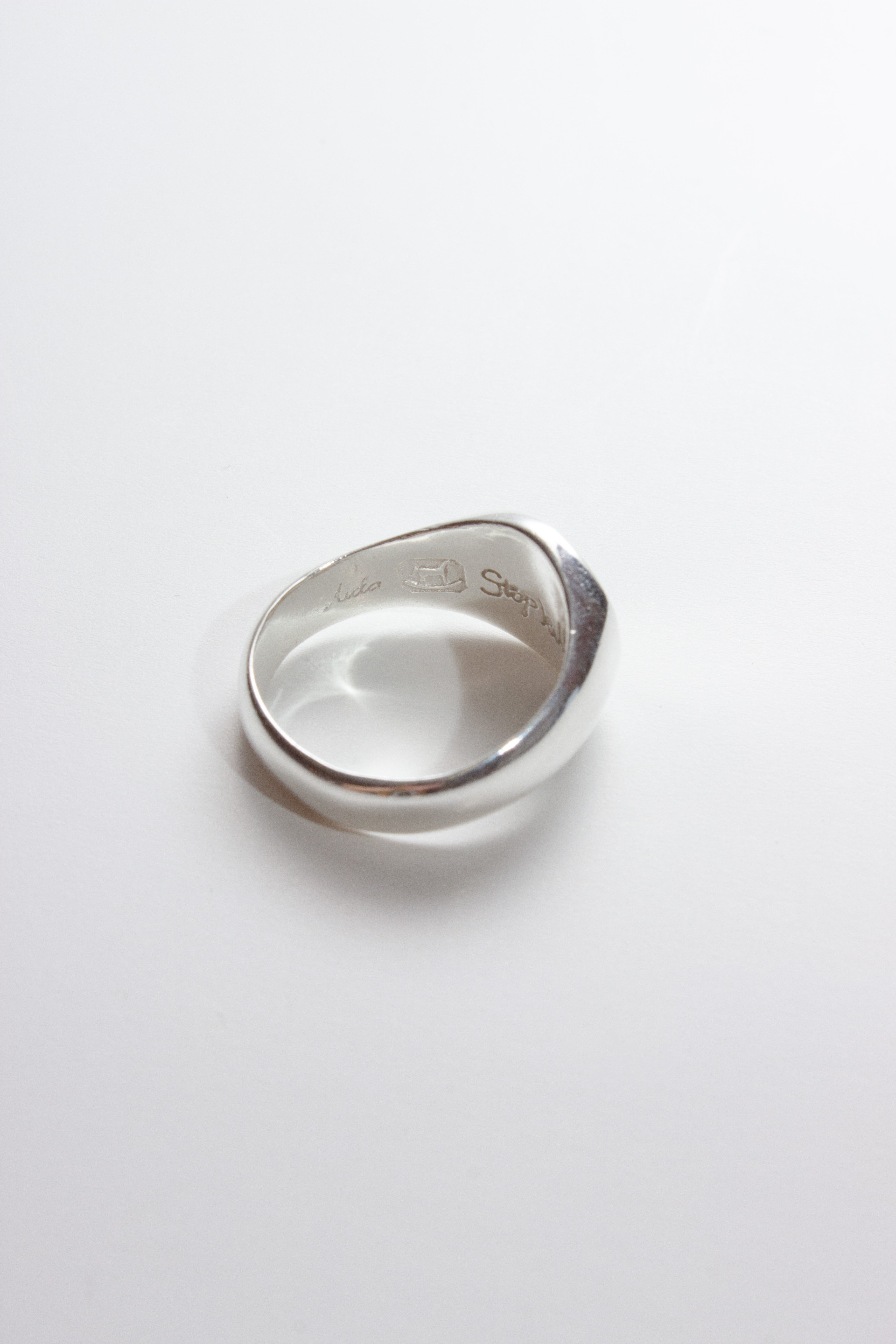 Aida Signet Ring Oval