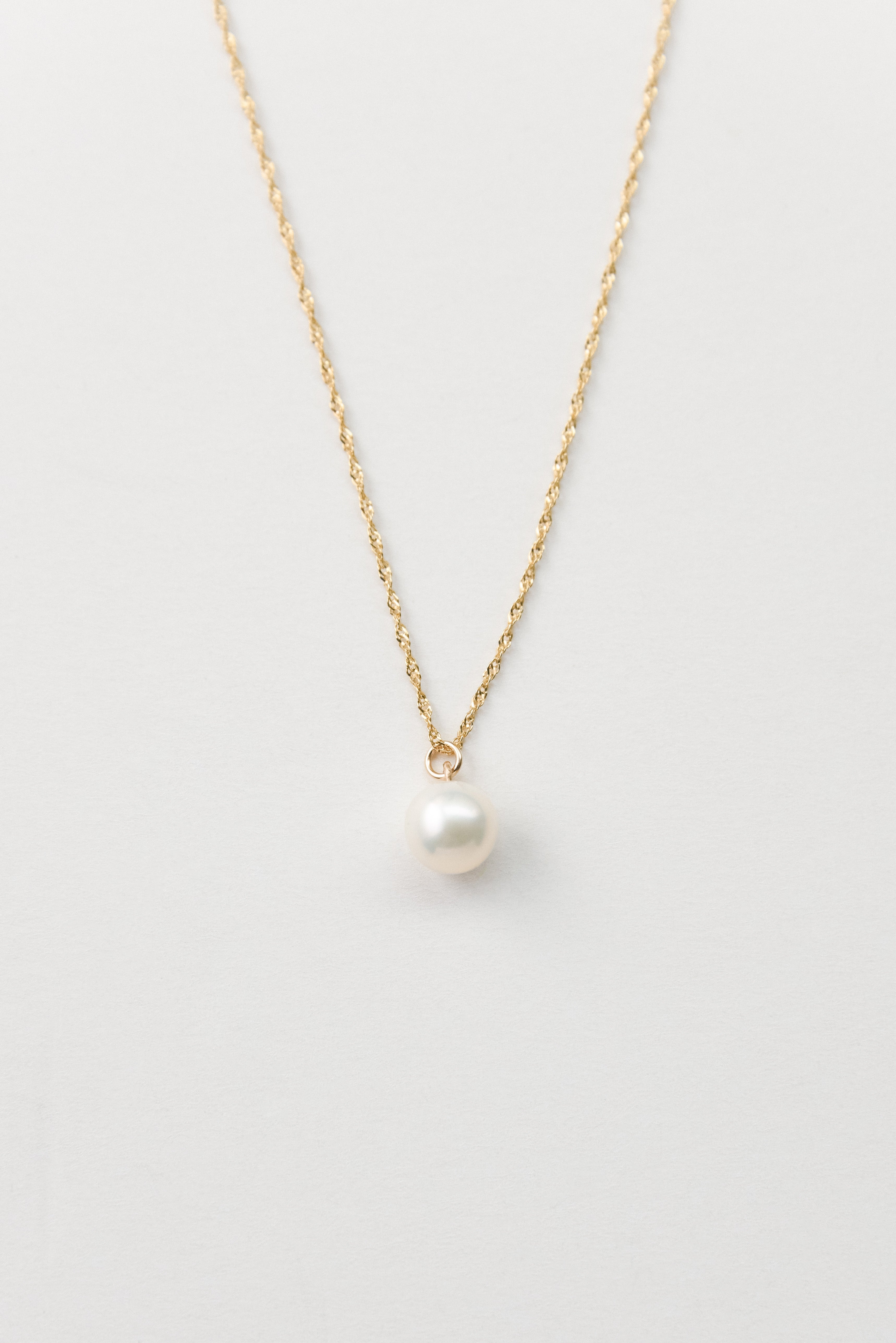 Akoya Pearl necklace 9k Gold