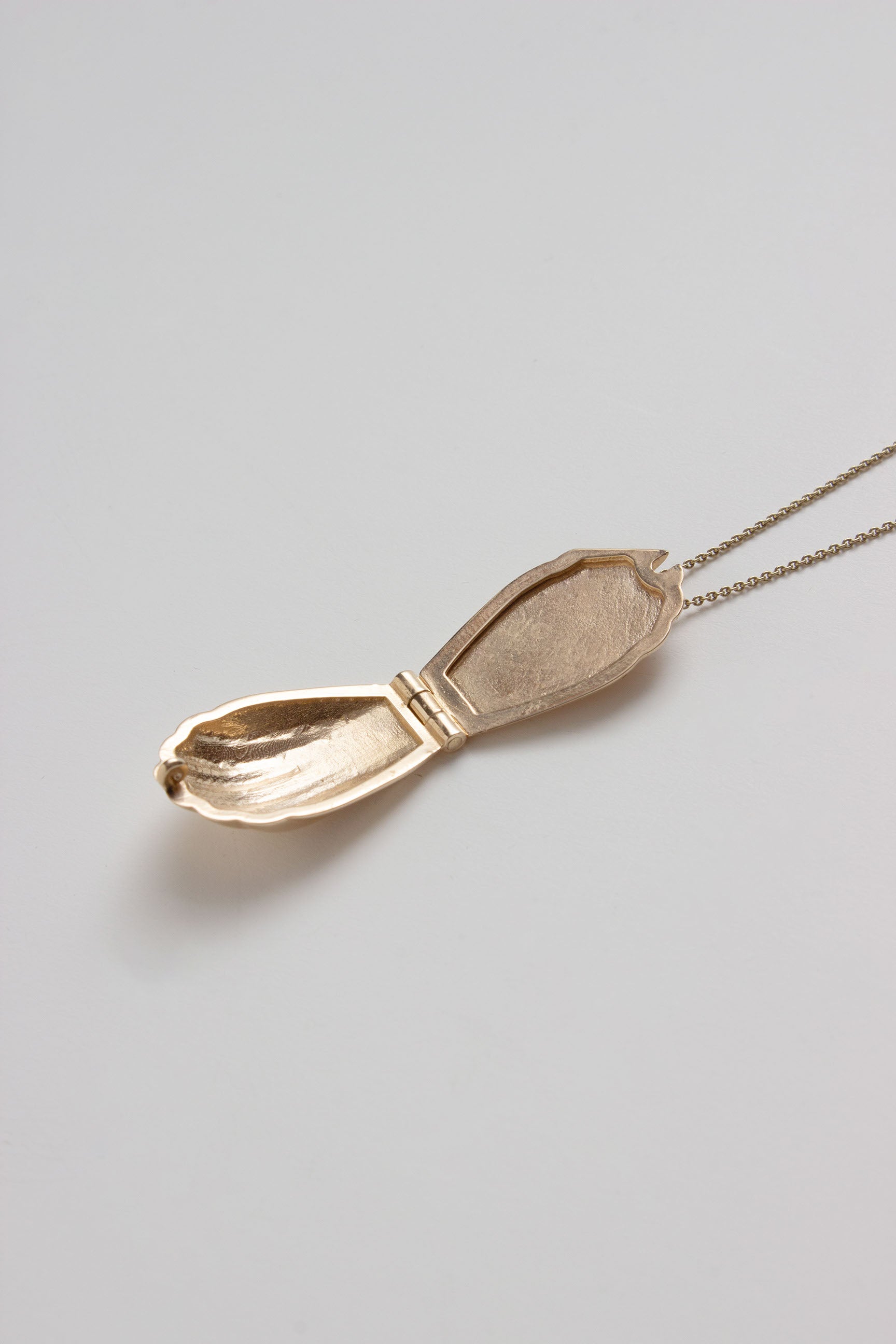 Madeleine Photo Locket 14K Gold