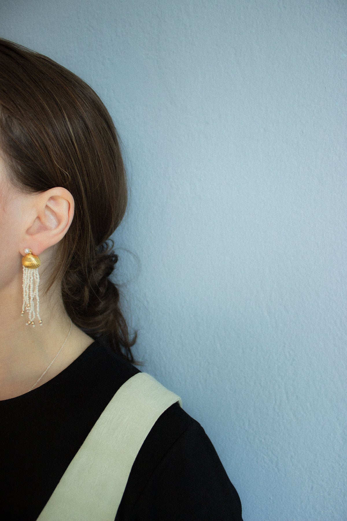 Archive Sale Earrings 12 (Seashell with tiny pearls)