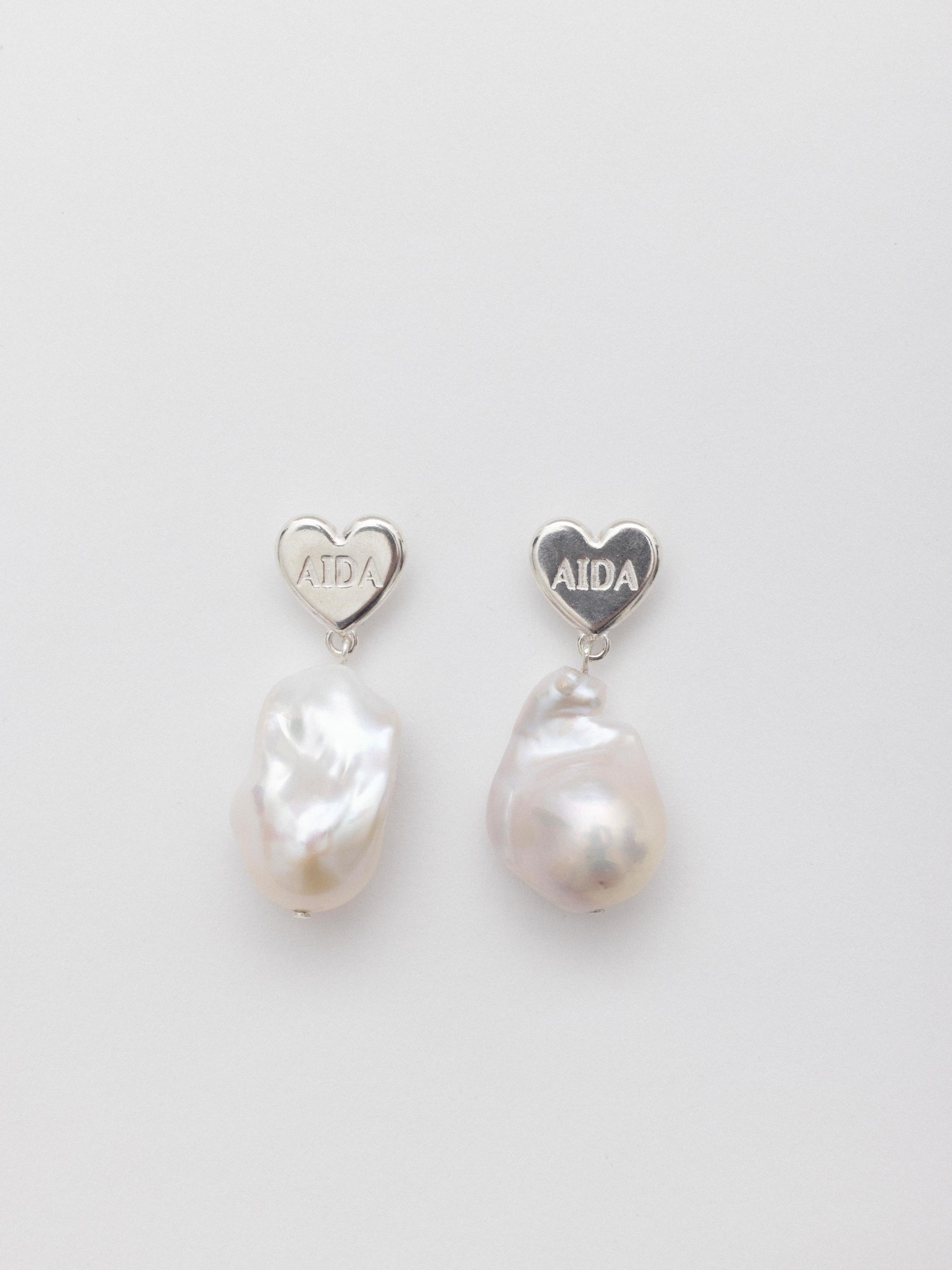 aida impact heart pearl drop earrings silver