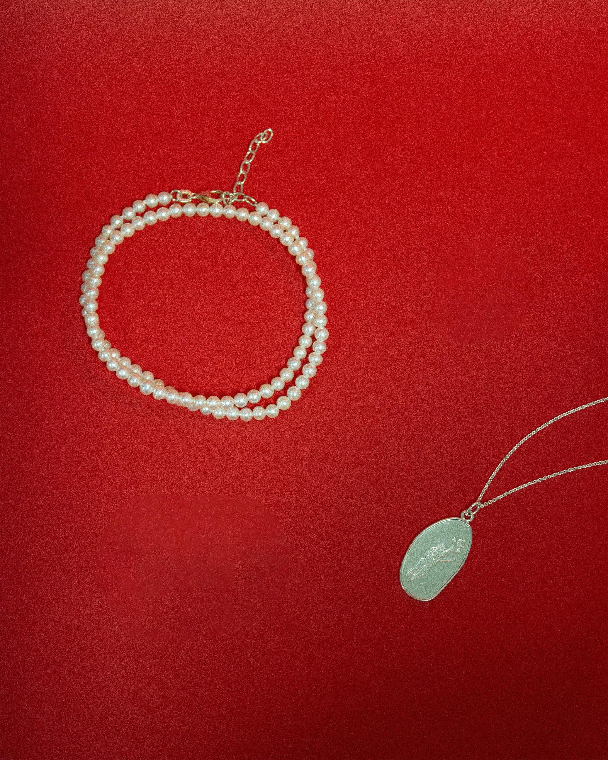 Gift Set of Classic Mini Pearl Necklace and Aida Amulet