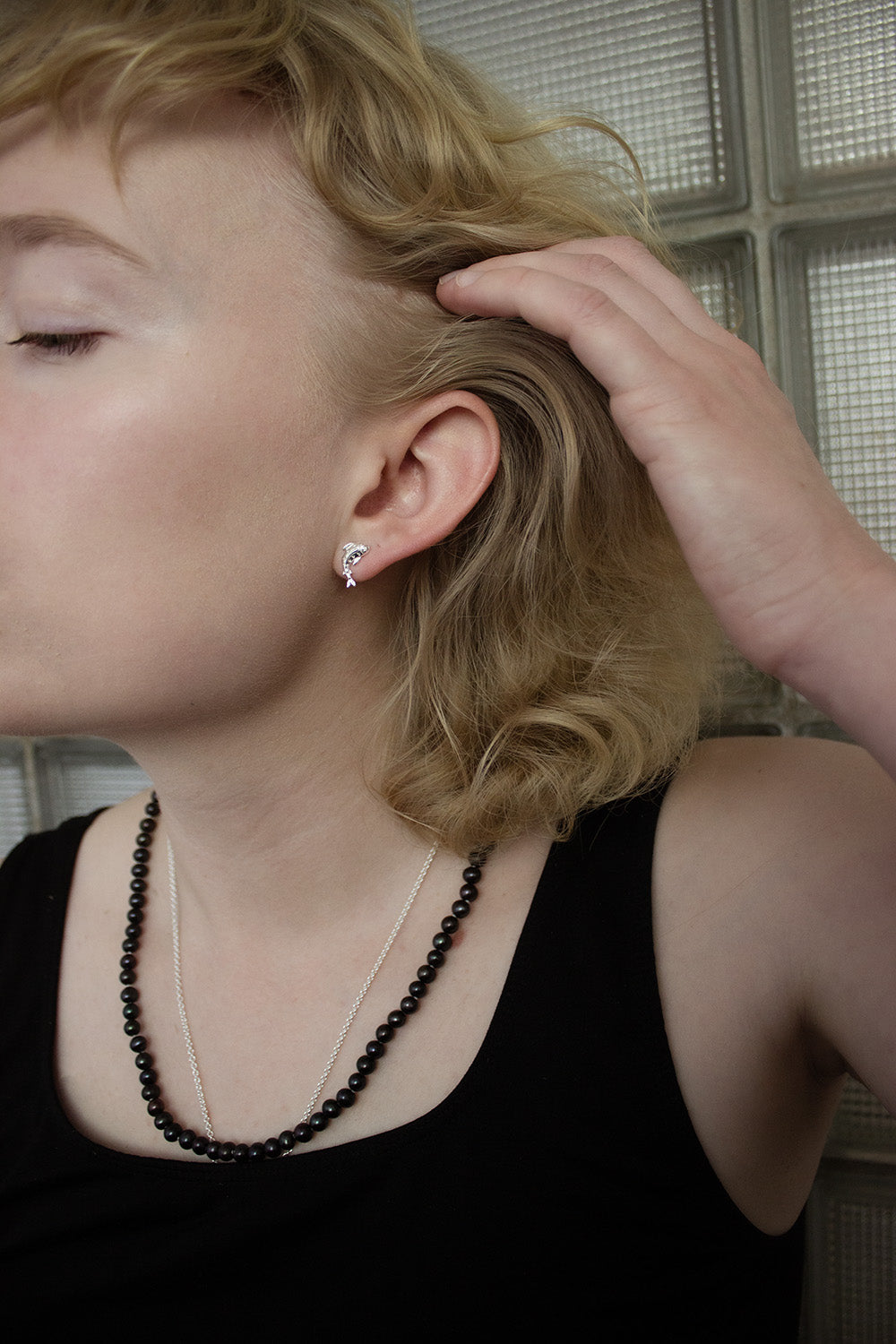 Classic Aida Mini Pearl Necklace (dark pearls)